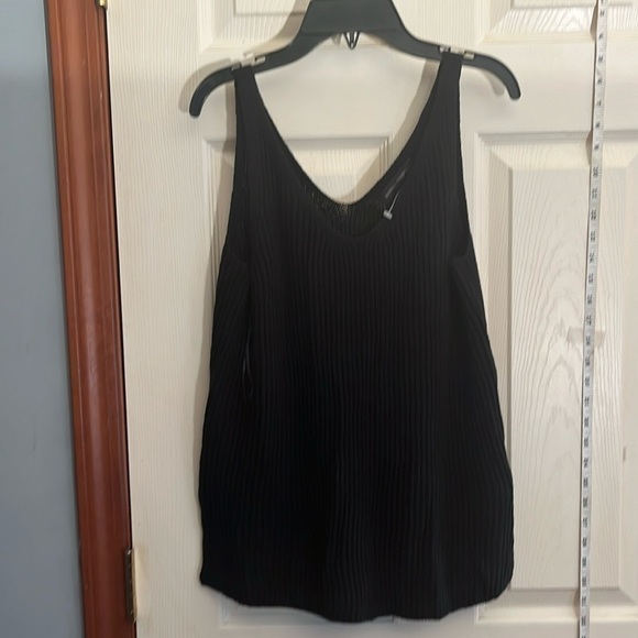 New-Banana Republic-S-black-100% linen, V-neck sweater tank top - Picture 2 of 10